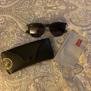 Ray-Ban authentic Erika sunglasses. Matte black